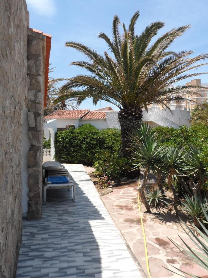 Villa At Seafront With Private Garden-655 Dénia Esterno foto